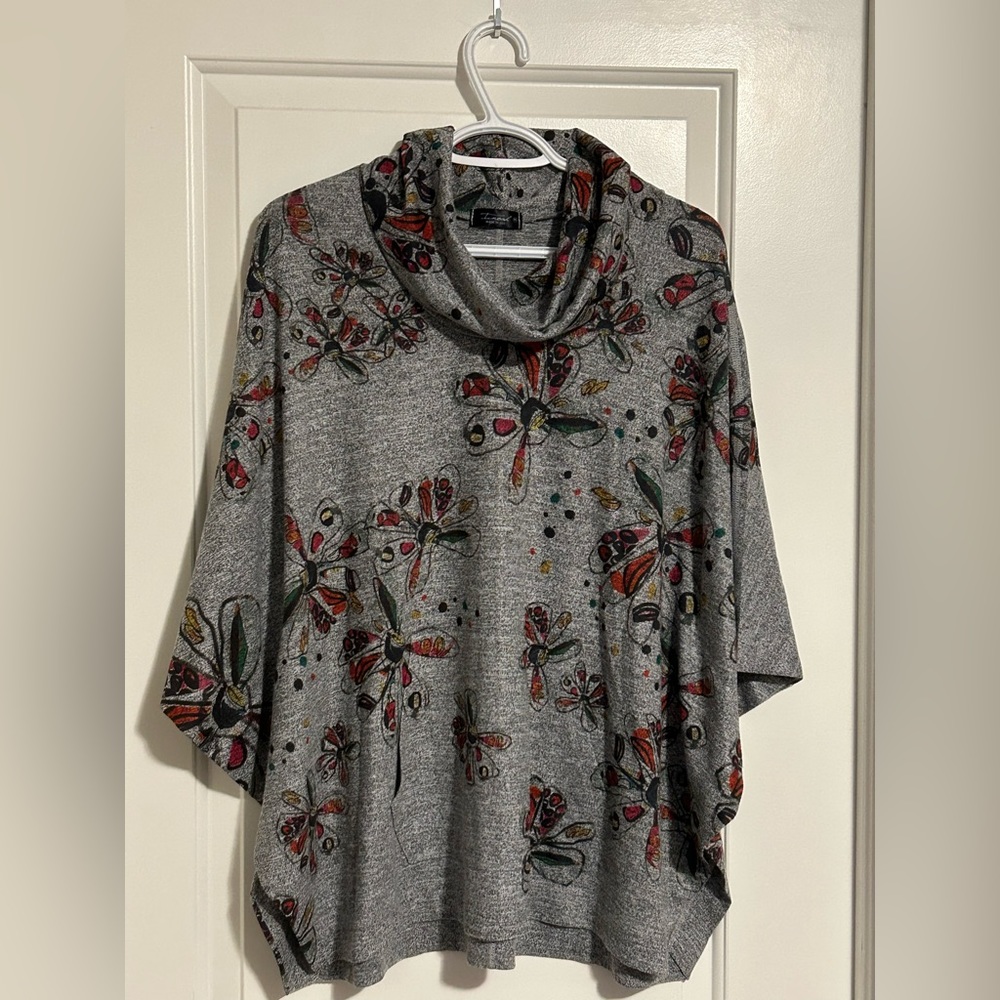 INOAH Knit Tunic/cape Short Sleeve Top Abstract Wearable Art Size XS